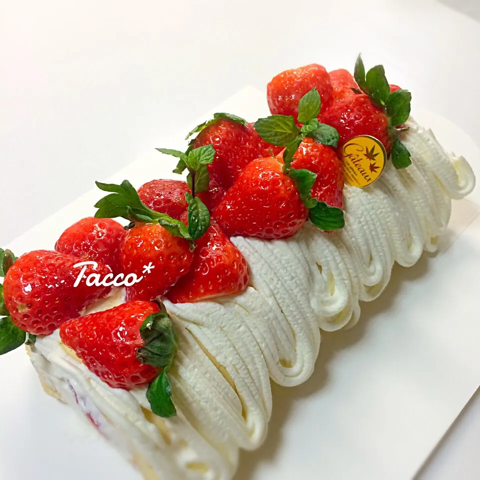 Roll Cake🍓|tacco*さん