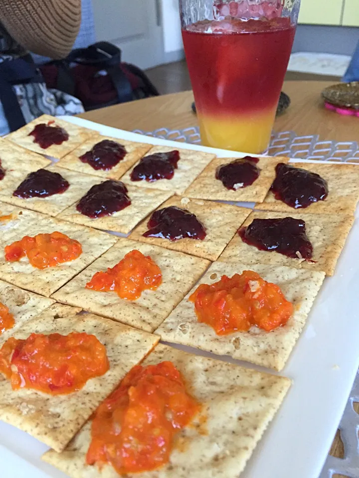 Ledeni čaj od šipka i pomorandže🇷🇸
Home made Ajvar and Plum jam And Rose hip and orange iced tea🇷🇸|aястасияさん