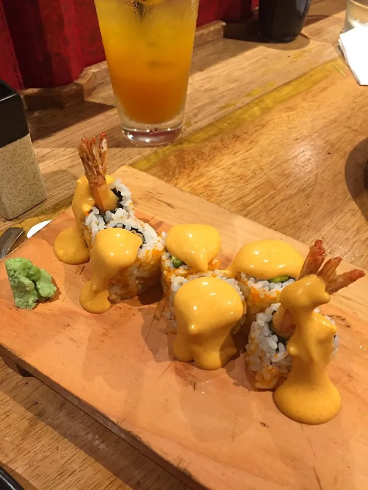 Snapdishの料理写真:Ebi Tempura Maki|lindsay placidoさん