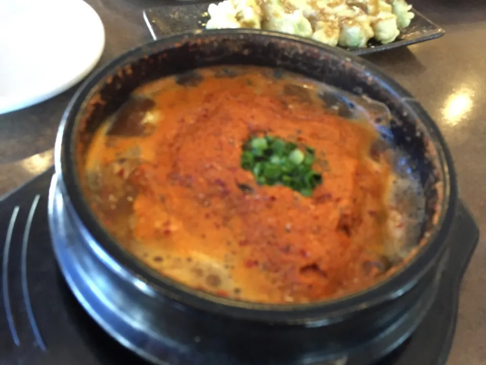 Seafood soondubu (spelling?) spicy. Heaven.|Maryann Strumanさん