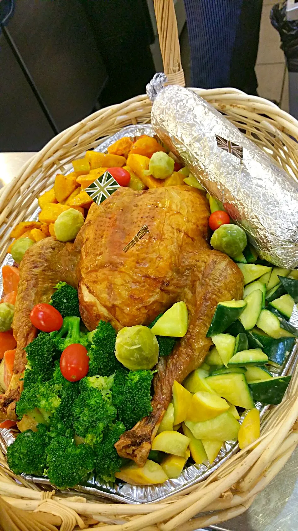 Turkey in a basket!|Douglas Stevensonさん