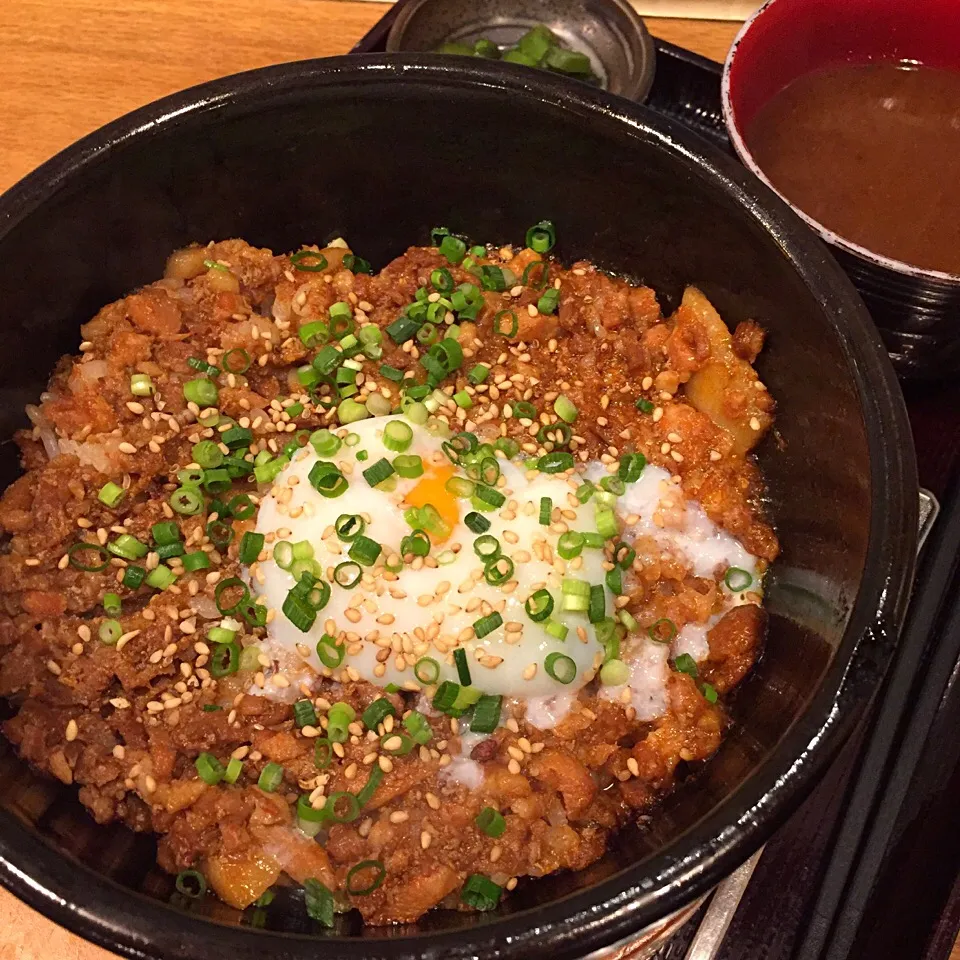 石焼麻辣魯肉飯@闌(ランチ)|塩豚骨さん