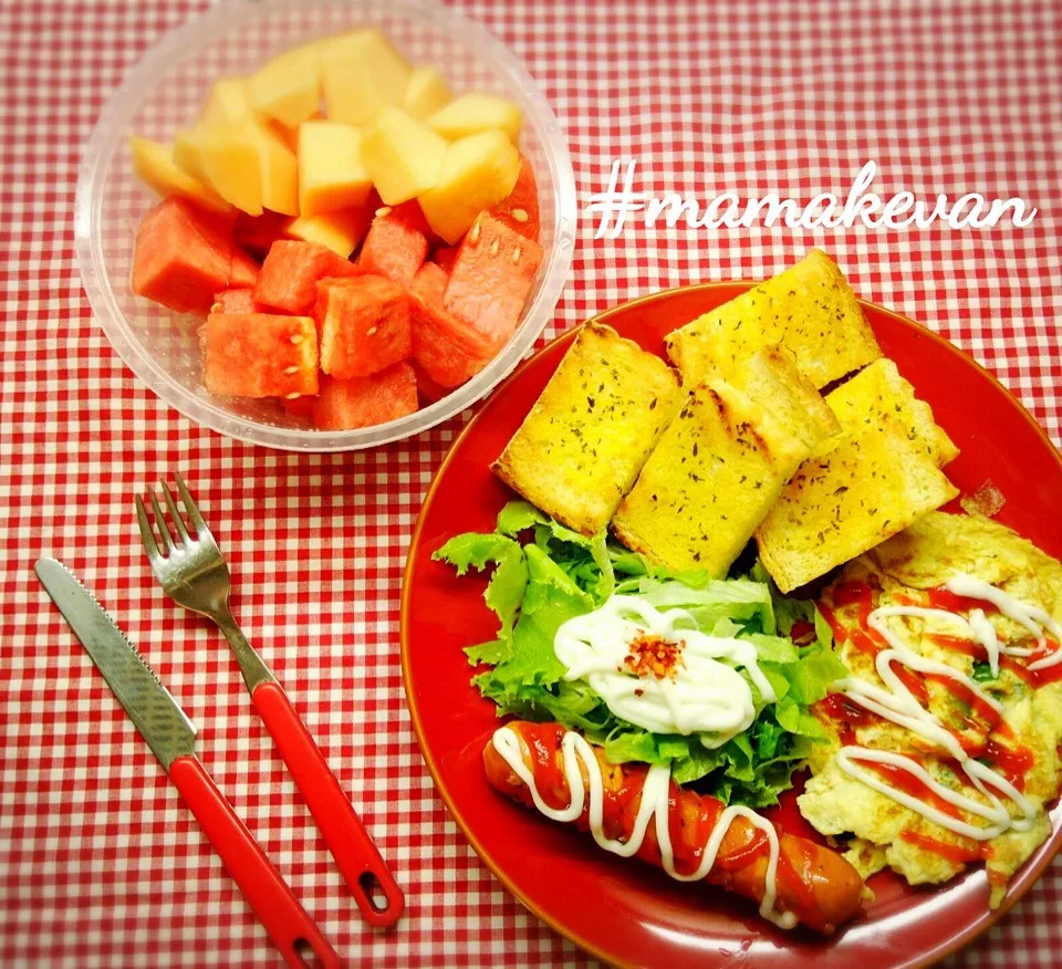 Breakfast..!🍞🍳🌭🍉🍈🍴|meilizaさん