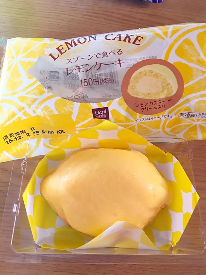 ローソンのスプーンで食べるレモンケーキ|yumyum😋さん