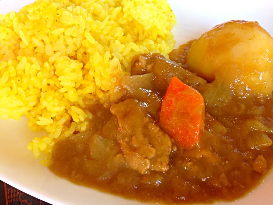 Kare with yellow rice|viviさん