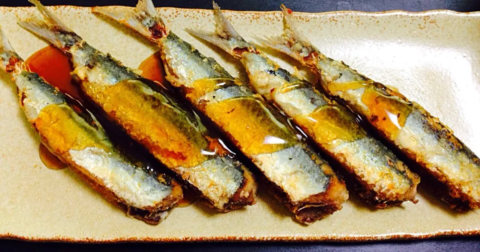 Deep fried Sardine with Black Vinegar sauce.|Seagrapesさん