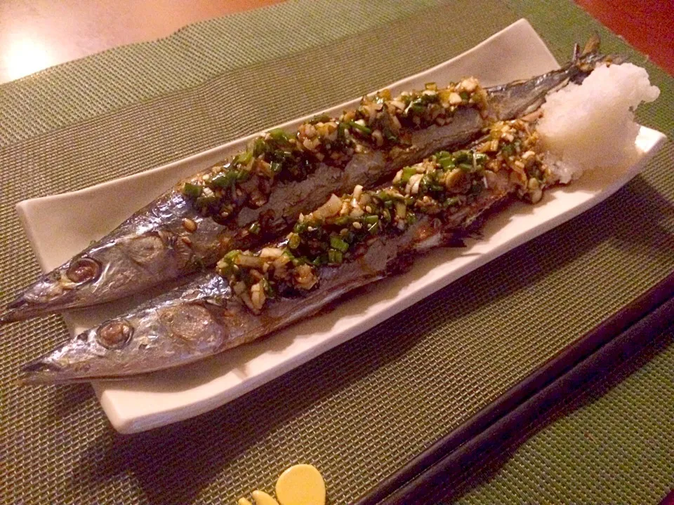 Grilled saury Leek sauce🐟秋刀魚のネギだれ焼き|🌈Ami🍻さん