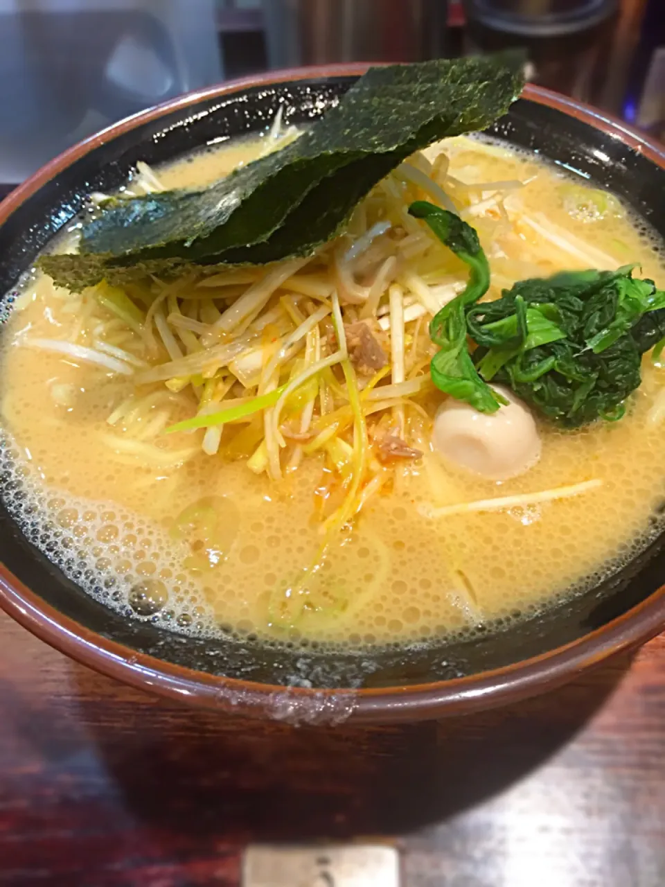 とんこつ醤油ネギラーメン|流線形さん