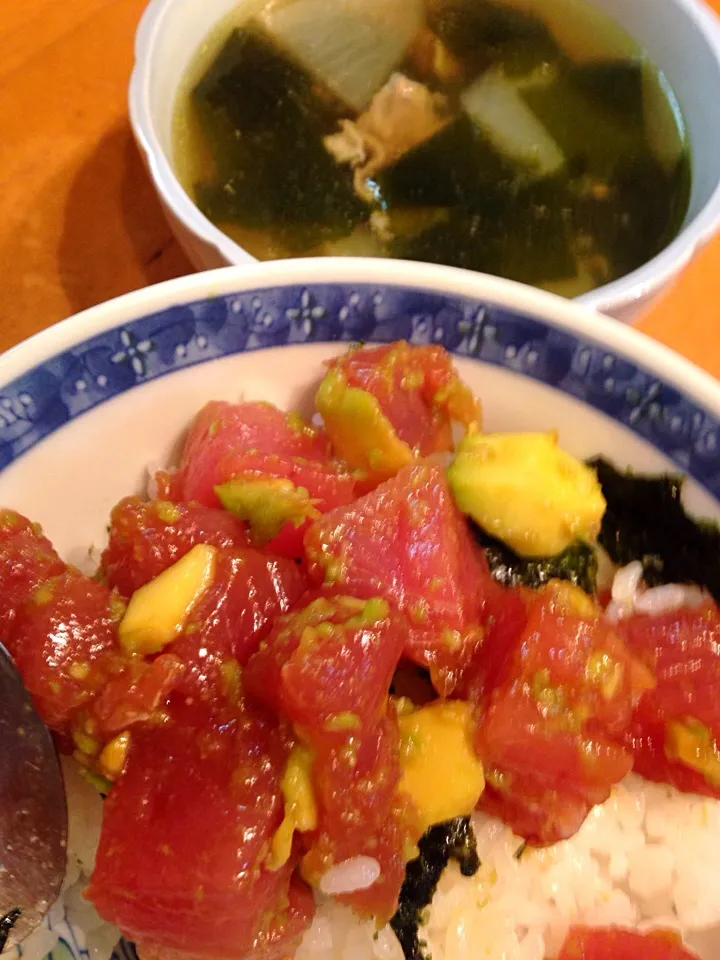 Snapdishの料理写真:マグロあぼかどん|Tsukizen Kuroiwaさん