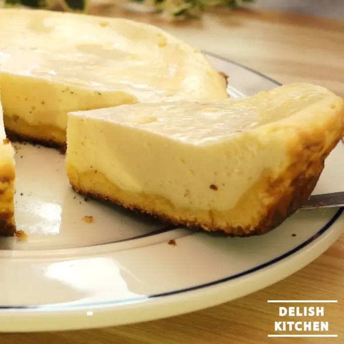 【動画】フライパンで簡単！チーズケーキ　#delishkitchentv|DELISH KITCHENさん