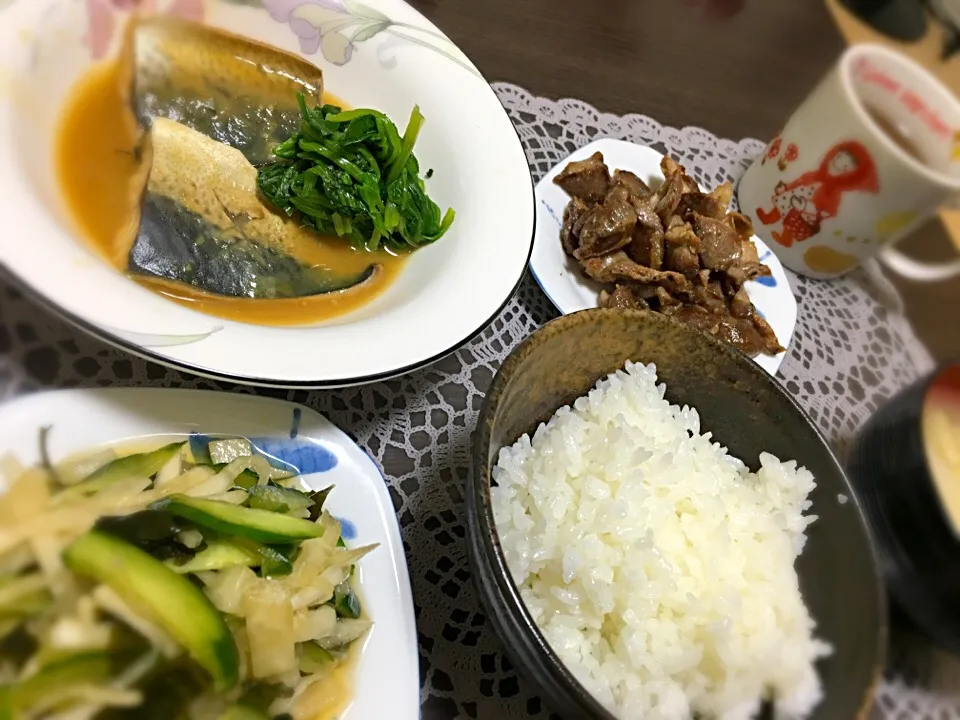 鯖の味噌煮
砂ずりの塩炒め
きゅうり・大根・わかめの酢の物
味噌汁|manamariさん