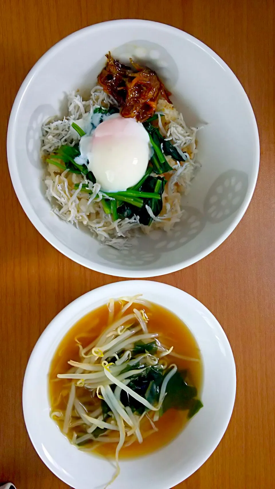 温玉しらす丼（アゴご飯）＆もやしラーメン|70channelさん