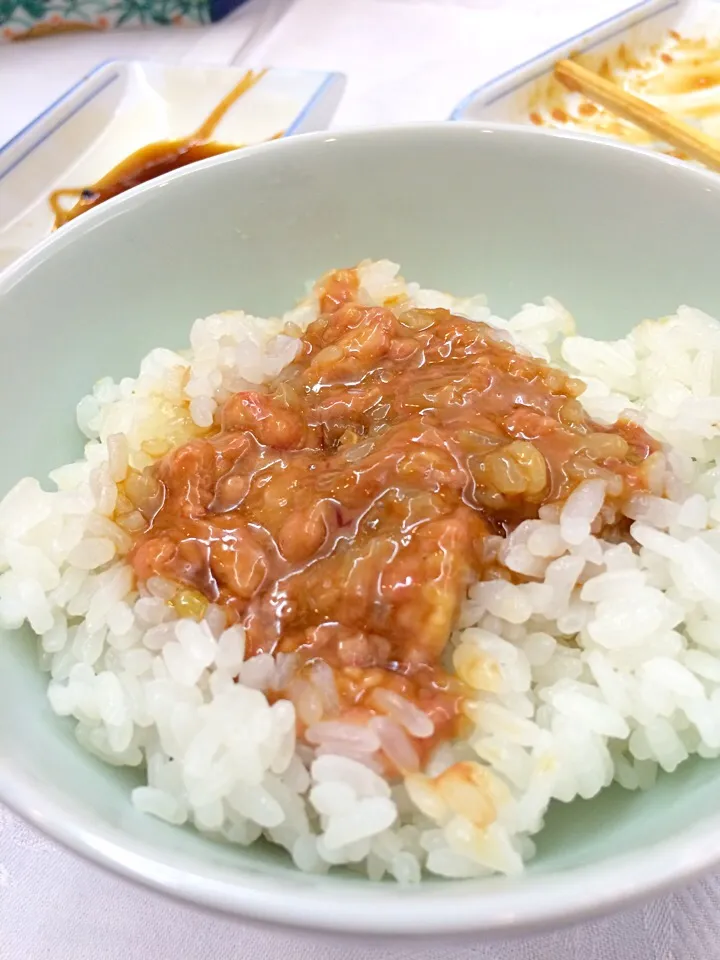 釣り人料理『炊きたて御飯に生肝醤油のせ丼』|風流料理人さん