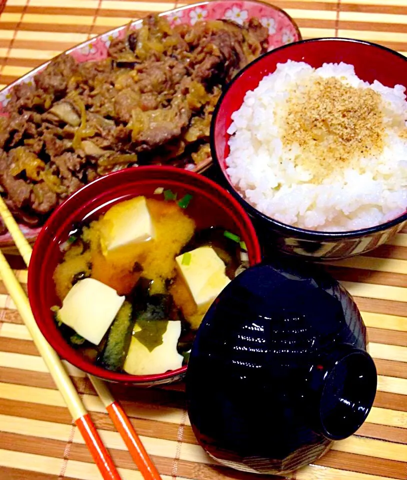 Snapdishの料理写真:Beef Donburi|Tari's Kitchenさん