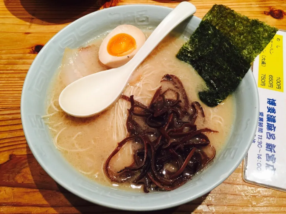 Snapdishの料理写真:東京にいた店主がいてびっくり！ ラーメン◎ @福岡|THE SUNSEAさん