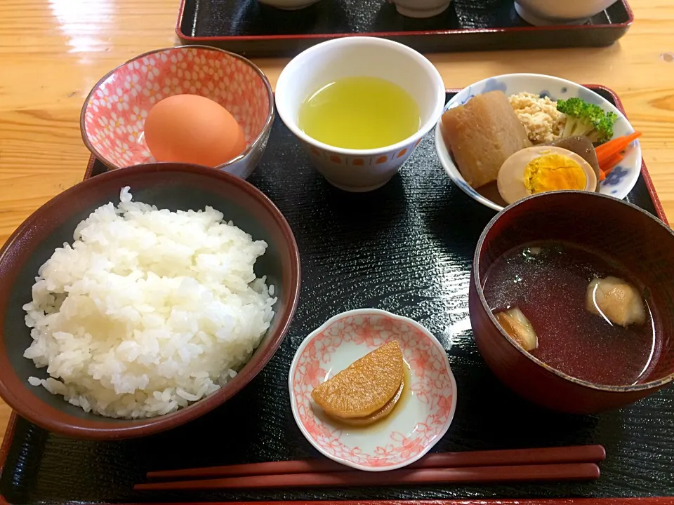 宗像道の駅前にある『ヒロちゃん』でたまごかけごはん|コージ💫さん