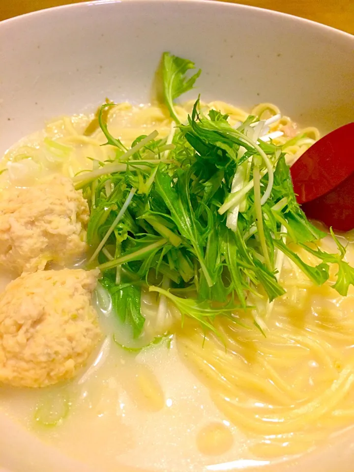 Snapdishの料理写真:昨晩の水炊きからの〜ラーメンで夕食🍜|かずみさん