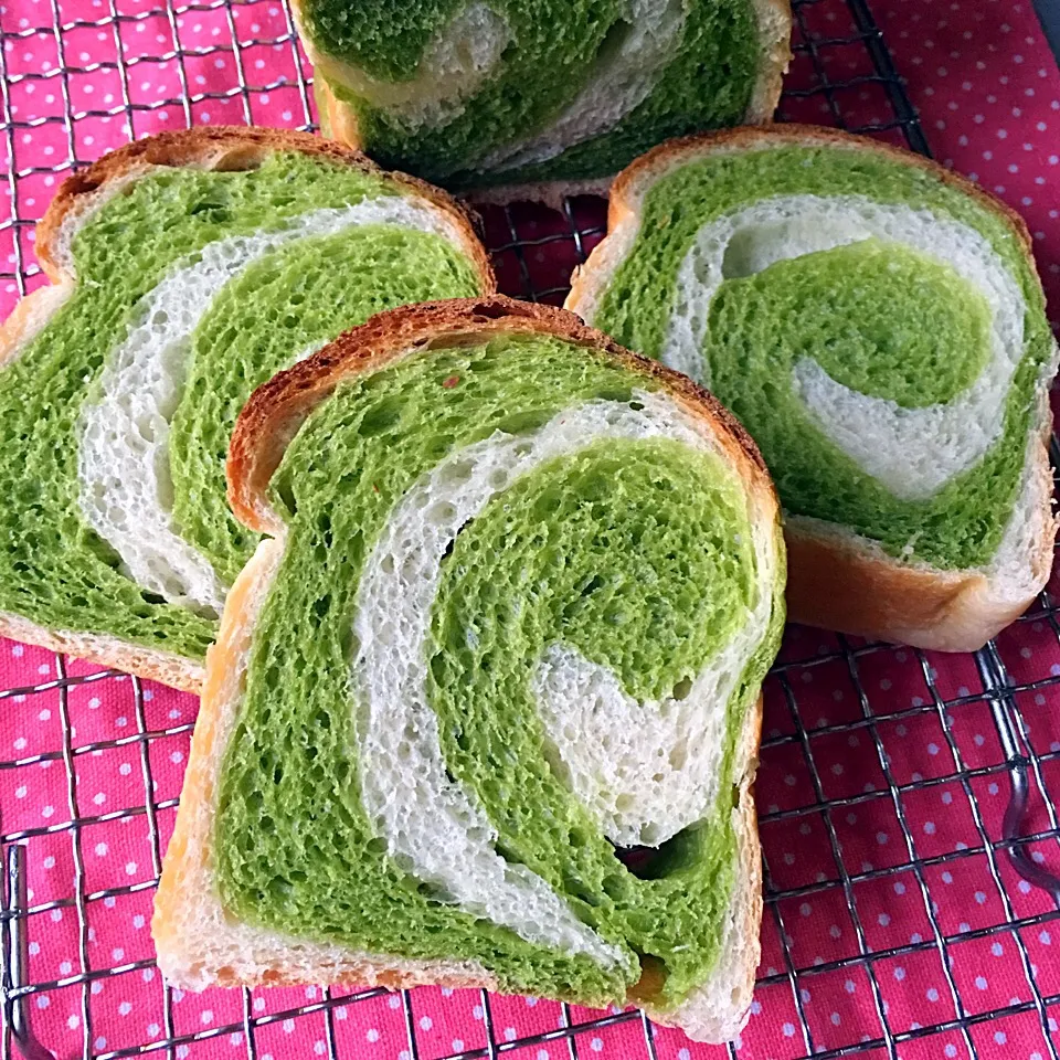 Matcha swirl toast|Trish Wongさん