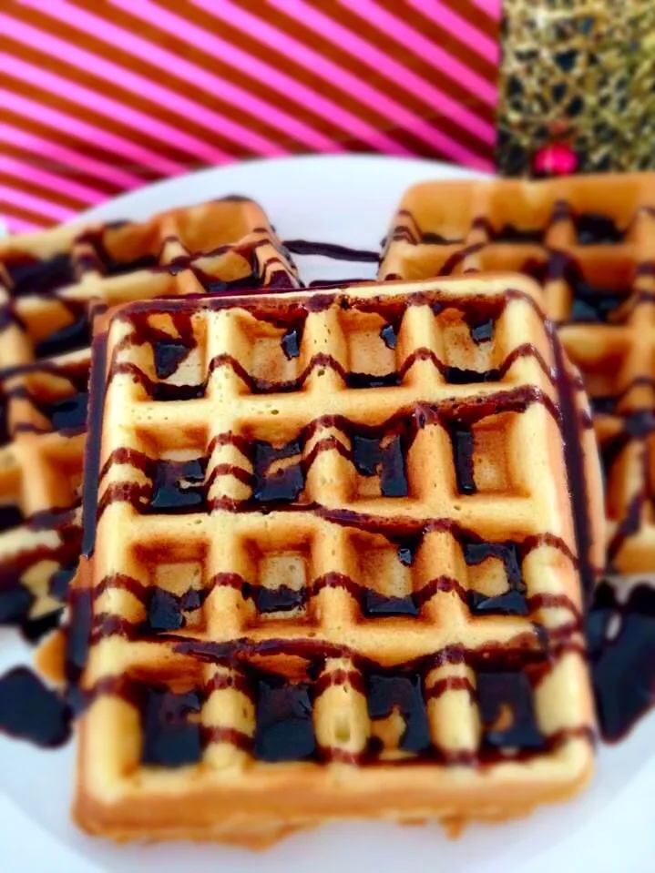 Buttermilk Waffles for kids (homemade is much cheaper  & healtier 😋)|Tari's Kitchenさん