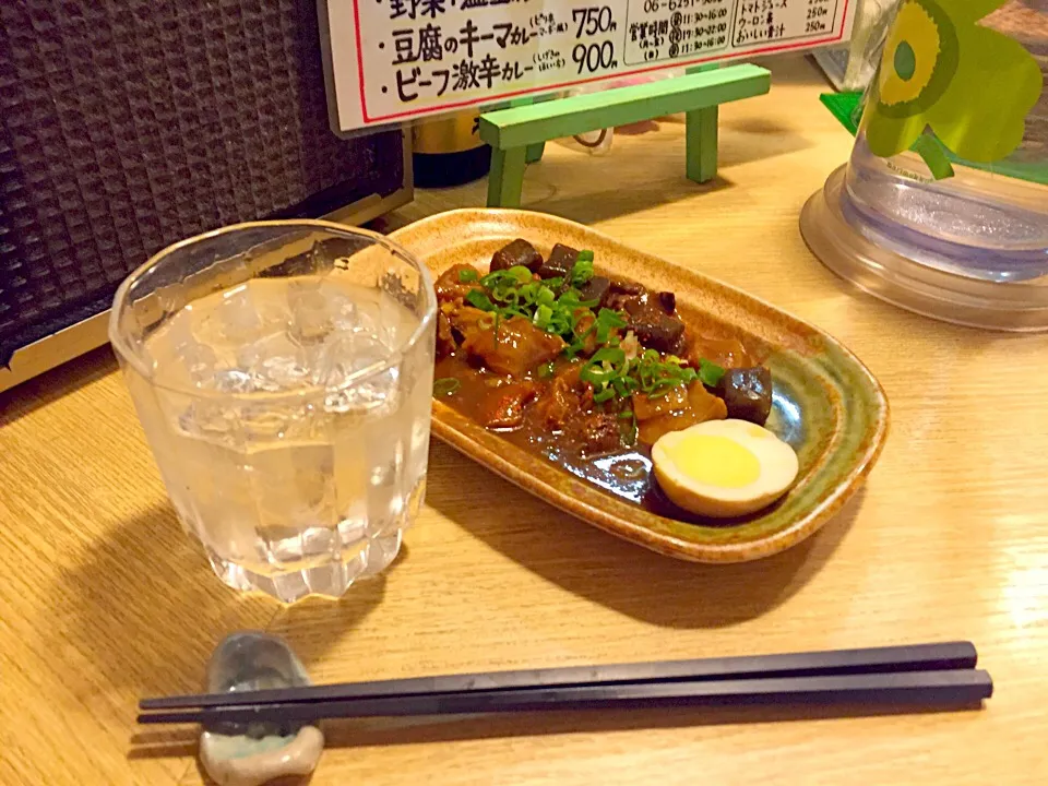 いつものカレー屋さんで、モツ煮込みで聖水沐浴👼|にゃあ（芸名）さん