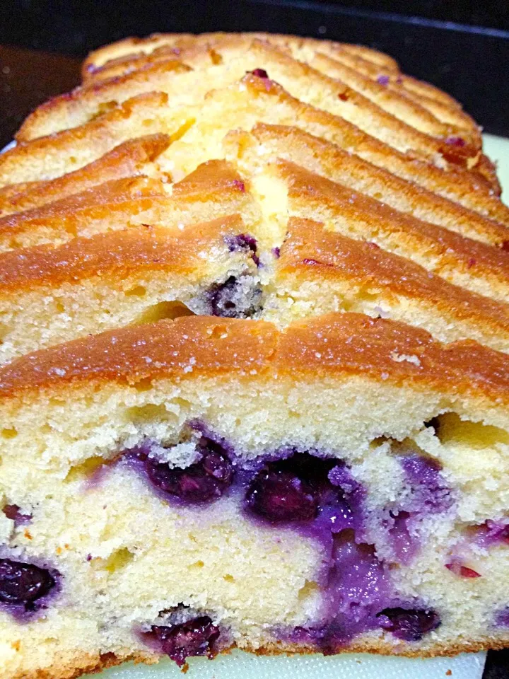 Lemon Blueberries Pound Cake 🍋|Tari's Kitchenさん