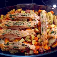 Oven Baked Salmon with Mint, Parsley and red potato, carrot & fennel|anoeschka hiralalさん