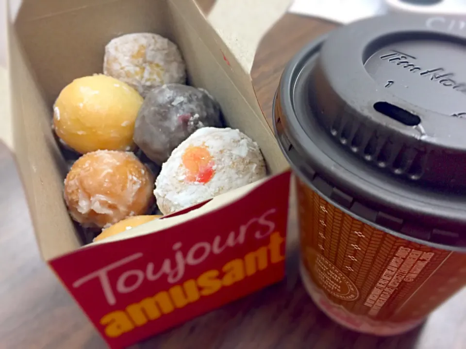 Mocha and timbits😌☀️☕️|prinSjさん