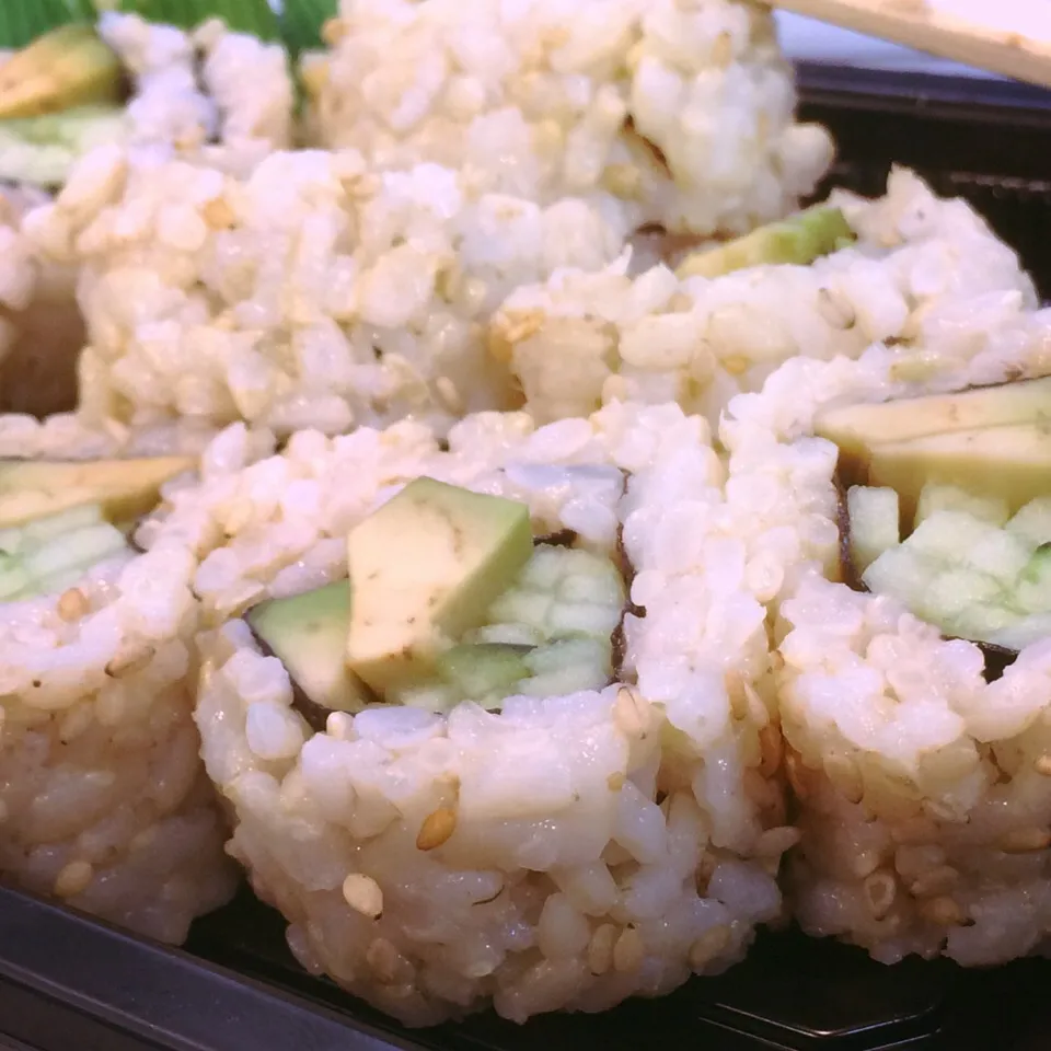 Avocado cucumber roll with brown rice!|nicole s.さん