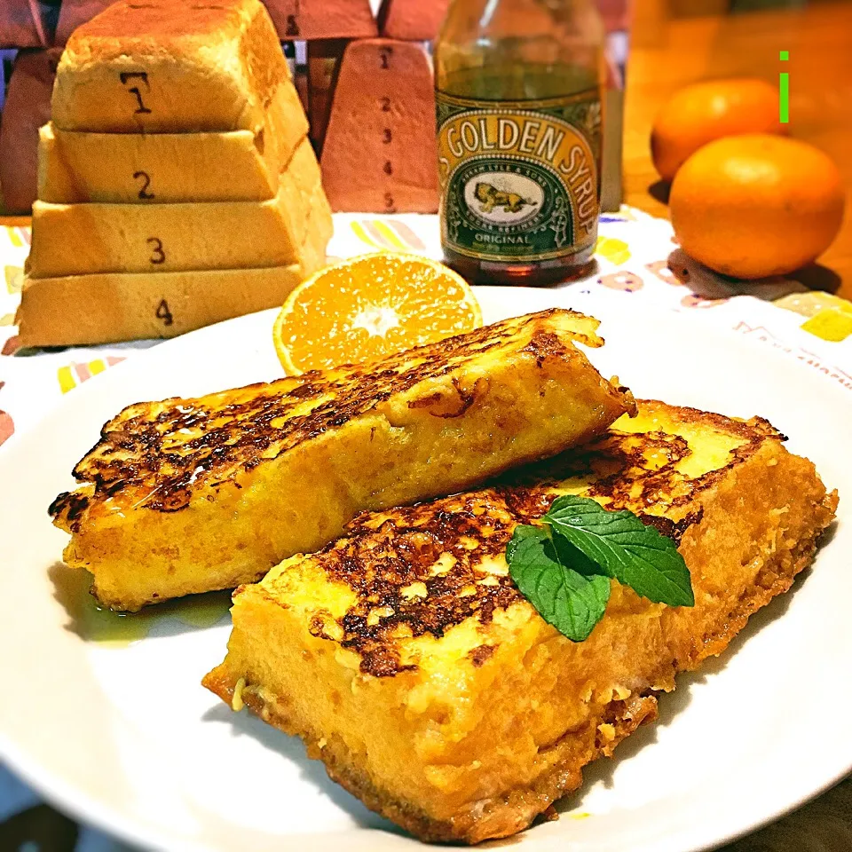 「跳び箱パン」5段目を🍊みかん果汁入りフレンチトーストで❗️ 【French toast w/ bread in the shape of a vaulting box】|izoomさん