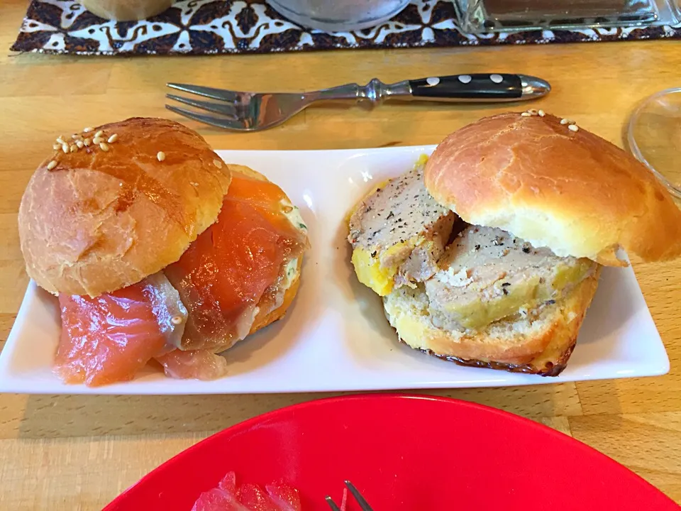 festive brioche salmon & foie gras sandwiches|KellyCoさん