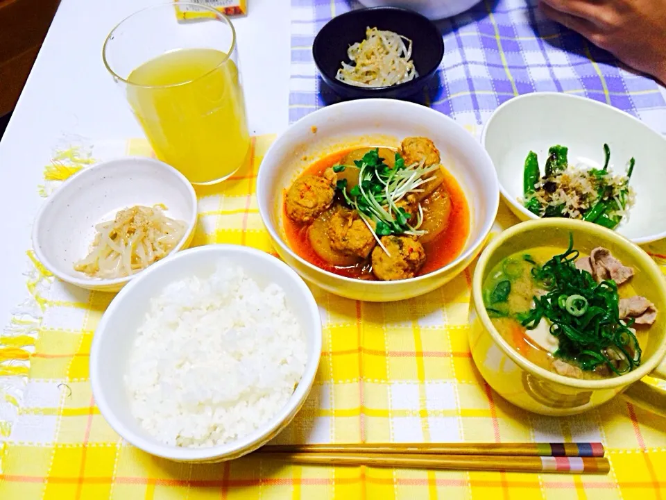 12.4晩御飯
大根とつみれのキムチ煮
ししとう
もやしナムル
豚汁|ペコさん