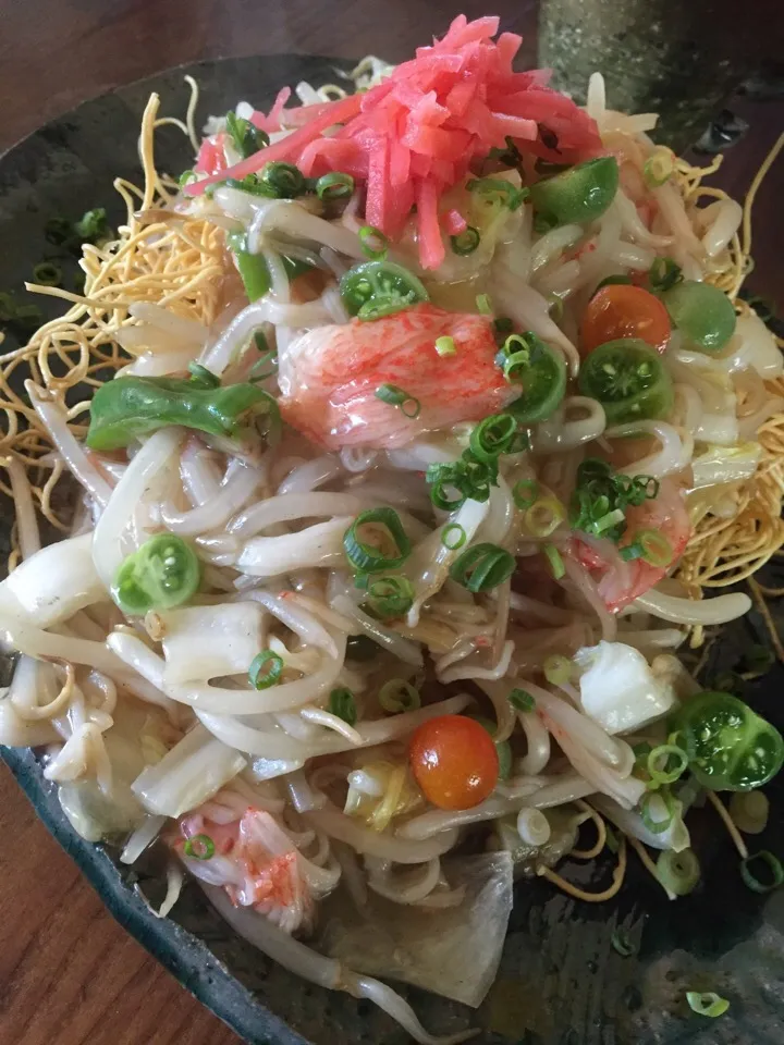 遅めのブランチ👍👍👍

冷蔵庫にあるもので、、

カニカマ、もやし、白菜、

ウチの小さな畑で、勝手に育ってくれてるししとうとプチトマト！！

こんぶ茶と生姜とガーリックとガラスープ

紅生姜は、必須🌺🌺🌺🌺🎉|麦チョコさん