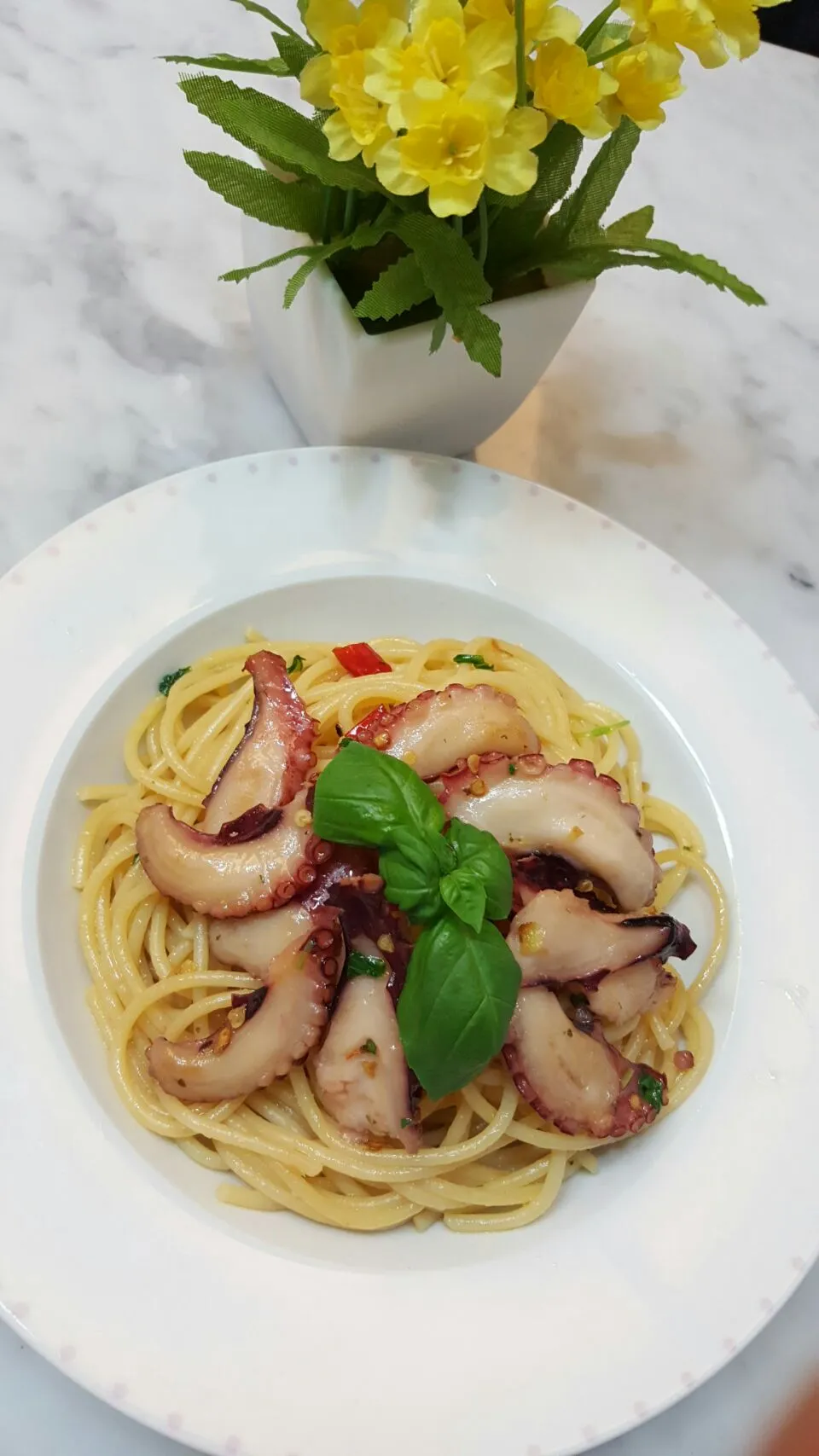 Spicy Herbed Octopus Oglio Olio 
#pasta #Dinner #octopus #oglioolio|Chef.on.trainingさん