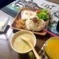 Snapdishの料理写真:部活は昼から！ゆっくり食べる日曜日のあさごはん(´∀｀*)|J K Tさん