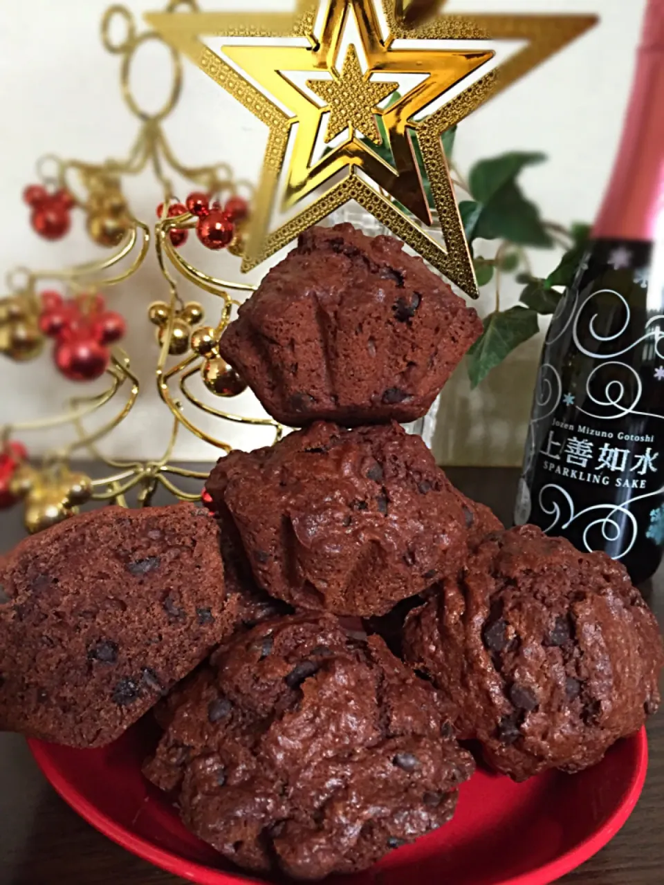 Snapdishの料理写真:チョコレート山のクリスマス🎄chocolate muffins🍫|みどりさん