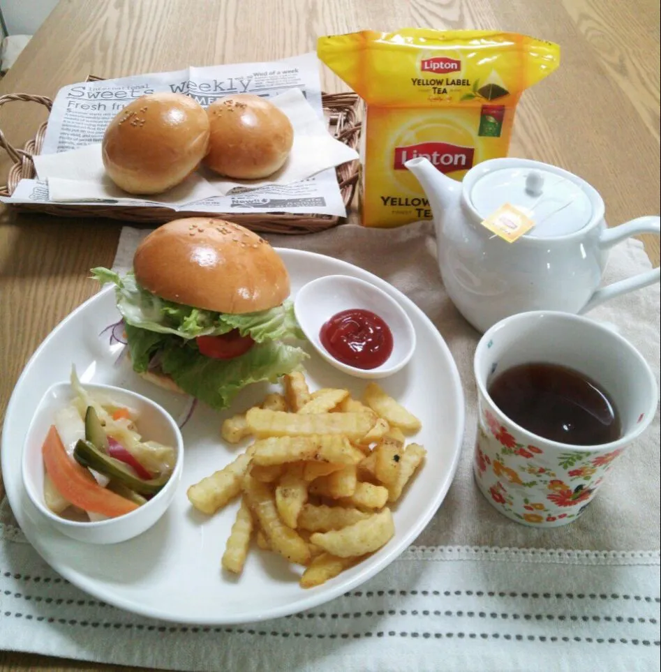 Snapdishの料理写真:『ハンバーガー』|seri-chanさん