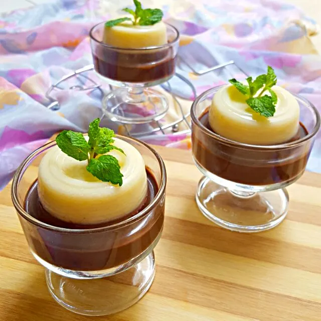 Snapdishの料理写真:puding choco vanilla|Ireneさん