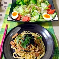 Snapdishの料理写真:和風きのこパスタとグリーンサラダ|北川良子さん