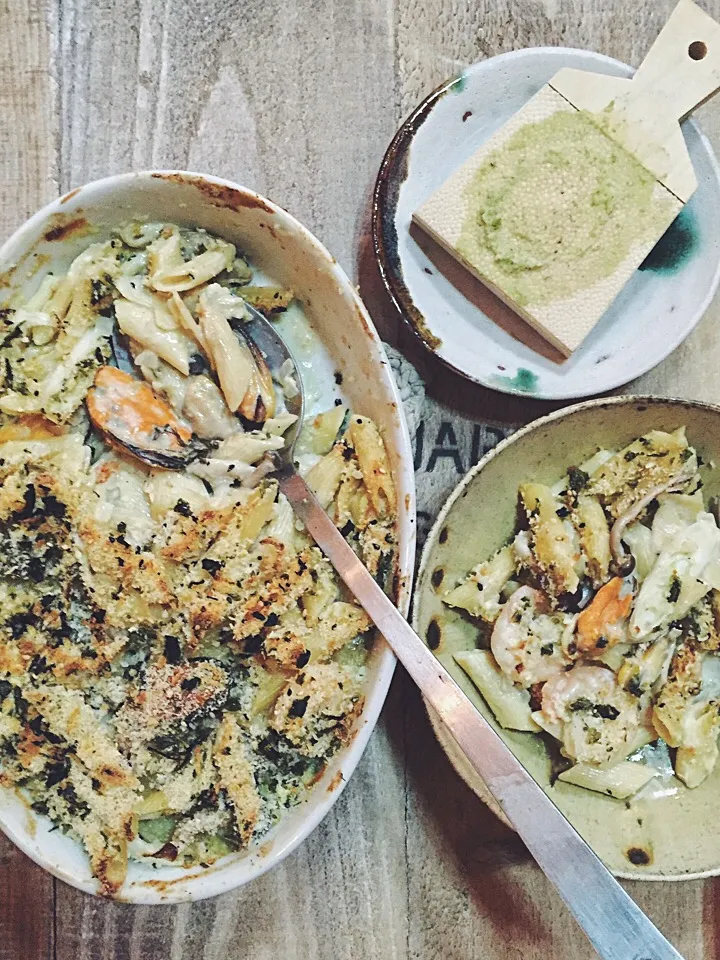 Baked penne with mussel,prawn,wasabi cream|rick chanさん