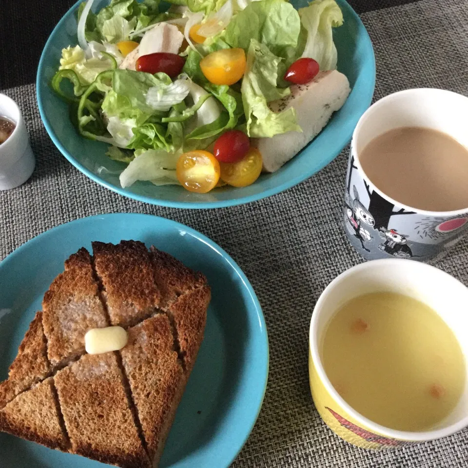 今日の朝ごはん|ぺんぎんさん