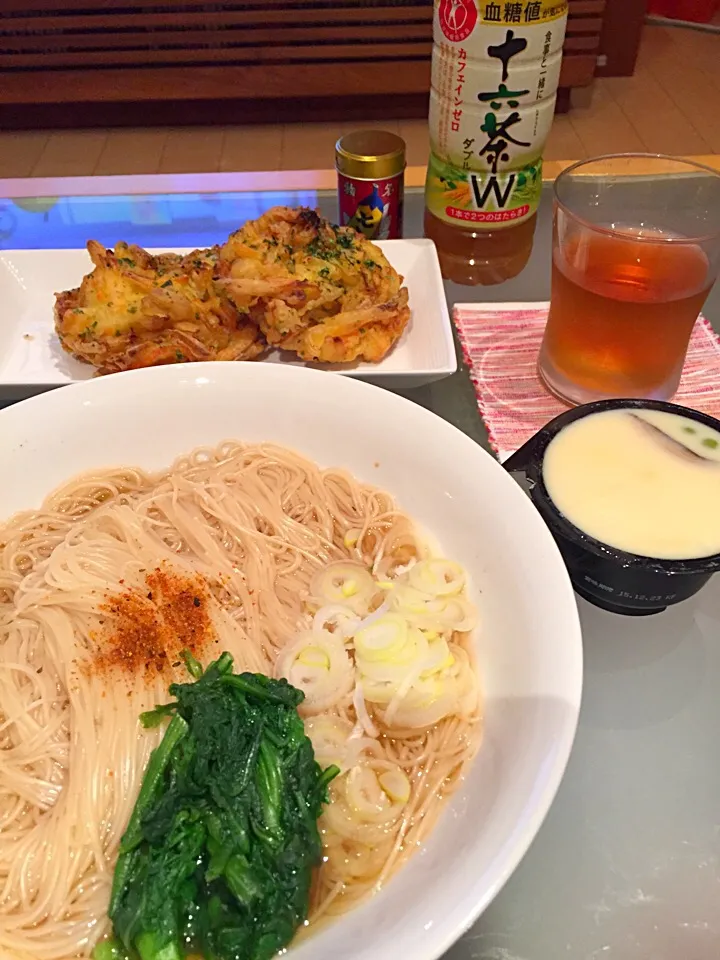 今夜の1人ご飯はにゅうめん😊とデッカイかき揚げと茶碗蒸し〜|Tomomi Booさん