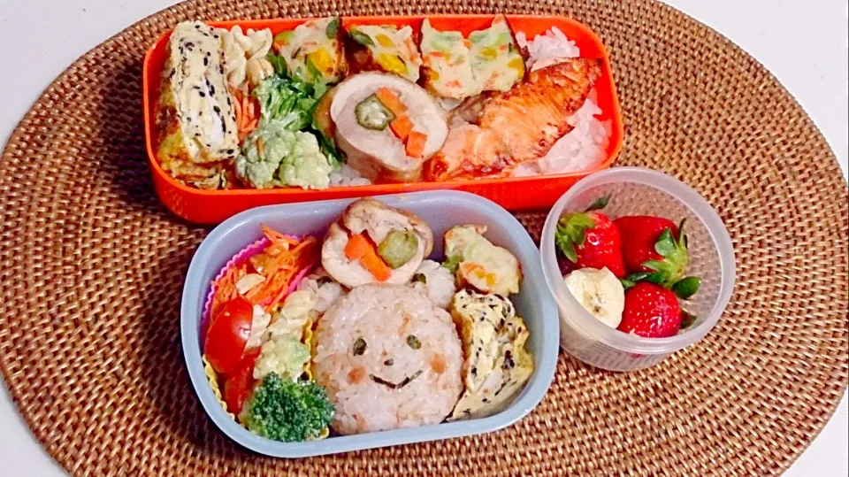 幼稚園お弁当。鶏肉のオクラ人参巻き焼き、ヒジキとモッツァレラチーズの卵焼き、ブロッコリーとゴルゴンゾーラピカンテのマカロニサラダ、ﾆﾝｼﾞﾝﾗﾍﾟなど。|やよさん