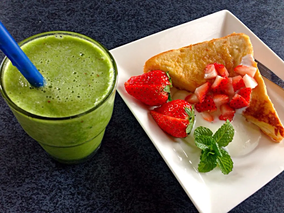 Green smoothie & French toast|viviさん