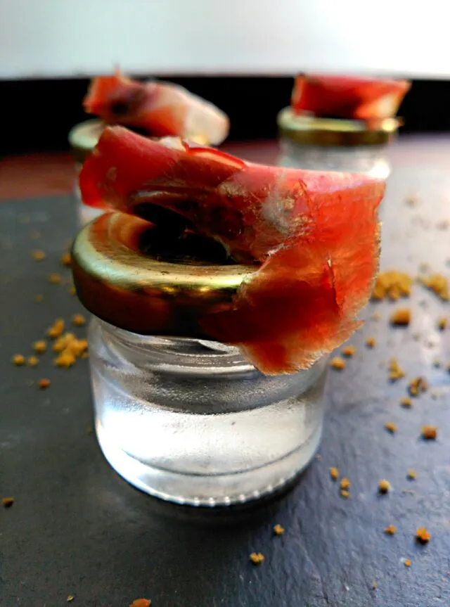 chupito de #serranoham and #vodka #bares #murcia #elpasaje|maimay71さん