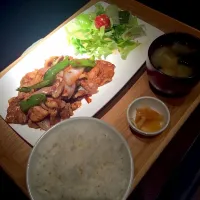 Snapdishの料理写真:生姜焼き定食|Kyoko Yamazakiさん