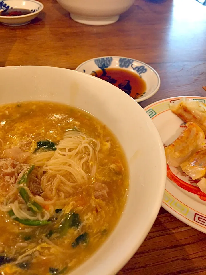 Snapdishの料理写真:今日の晩御飯

ニュータロー麺

焼き餃子|Keisei Chouさん