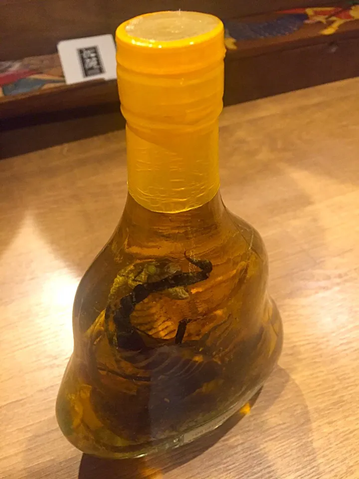 Snapdishの料理写真:マムシとサソリの焼酎😱|Kouta Michiiさん