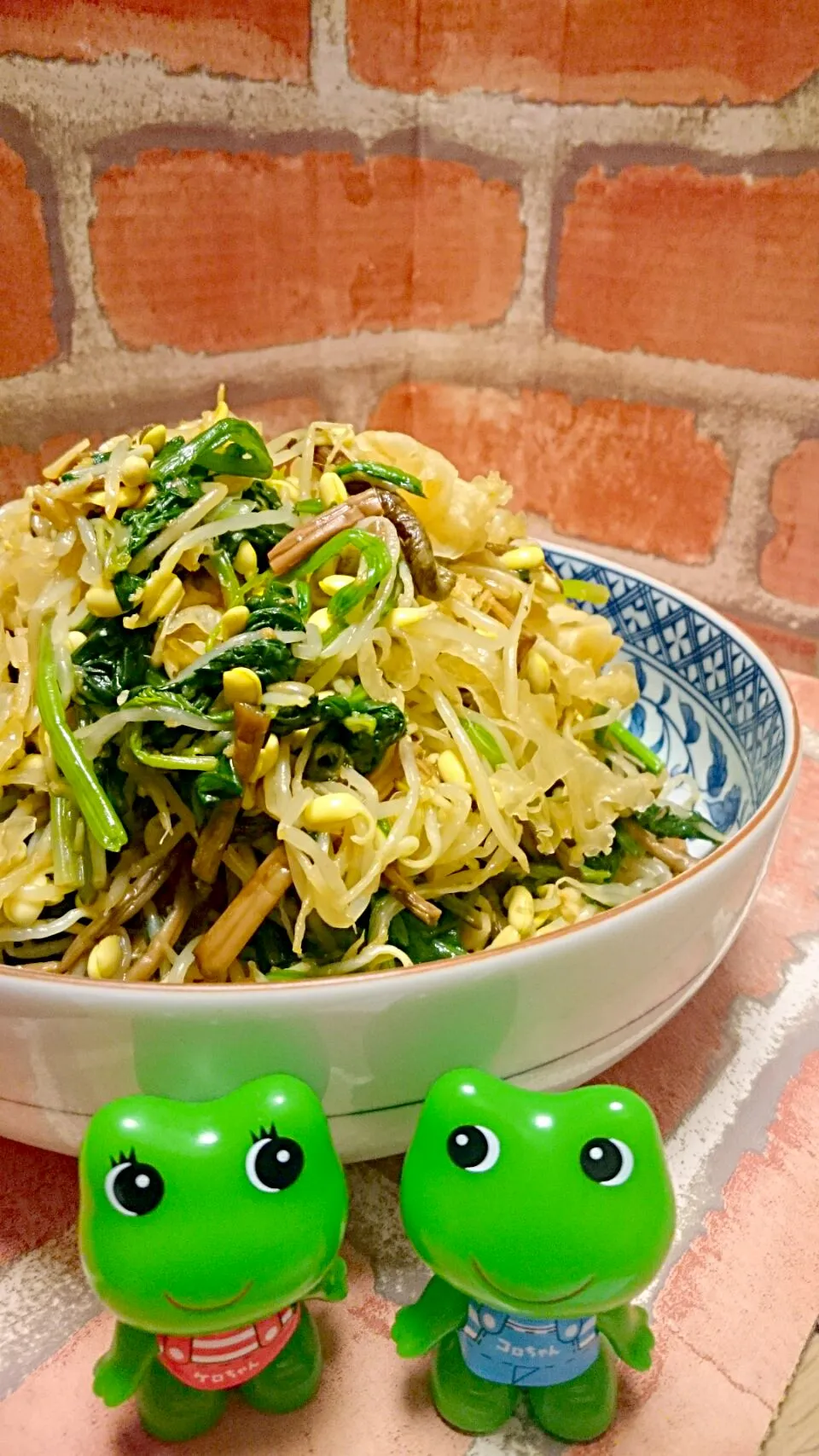 野菜たっぷりナムル★野菜からでる水分が勿体ないので乾物を利用してみました|まーぶるさん