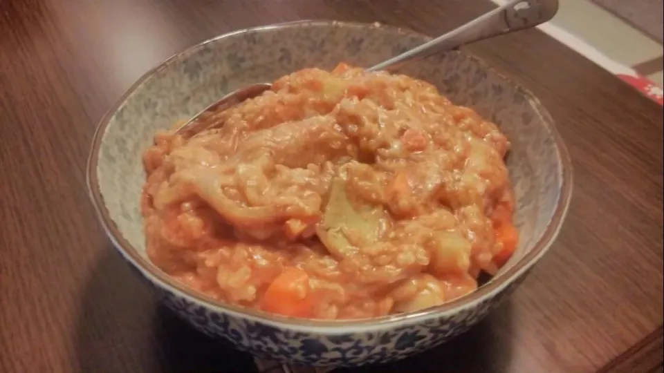 パリのきのこ、じゃが、にんじん、たまねぎトマトライス

riz en sauce tomate avec oignon, champignons de Paris, carottes et pommes de terre

rice in tomato sauce with onion, mushroom, carro|Antoine Blancさん