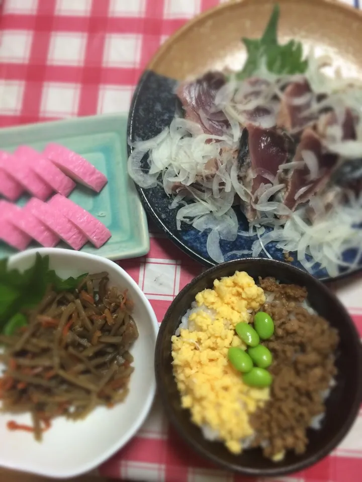 ２色丼
キンピラゴボウ
カツオのタタキ
板わさ|とっきーさん